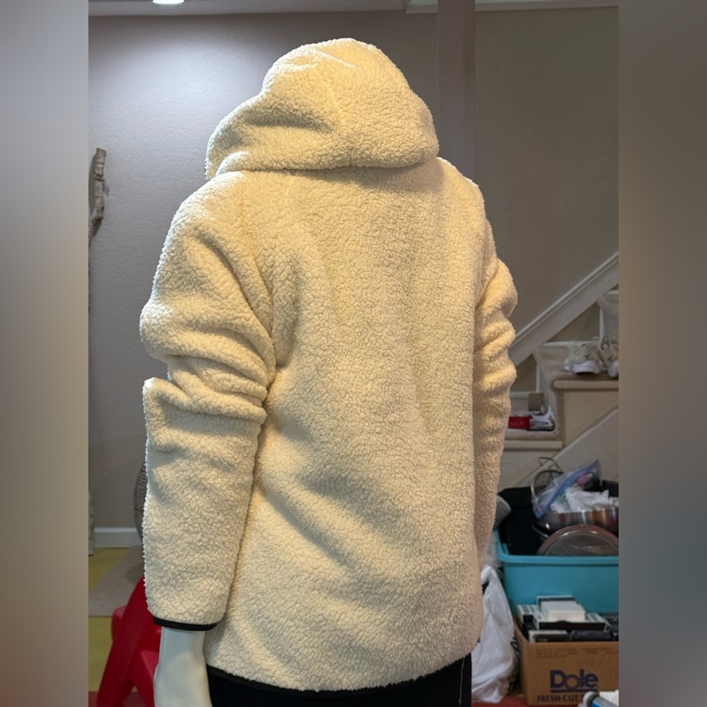 Fila brand hooded  sherpa jacket sz XL